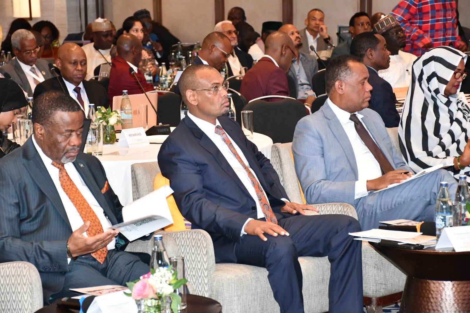 Wasiirka Xannaanada Xoolaha, Dhirta iyo Daaqa XFS, Mudane Xasan Xuseen Maxamed Eelay oo magaalada Addis Ababa kaga qaybgalay Madasha 1aad ee Suuqyada Xoolo-dhaqatada Afrika